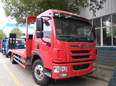 浙江上虞解放龍V中型挖機拖車廠家報價指南